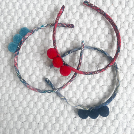 Haarreifen mit Pompoms