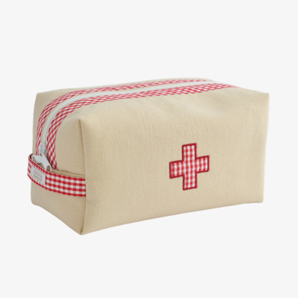 first-aid kit necessaire